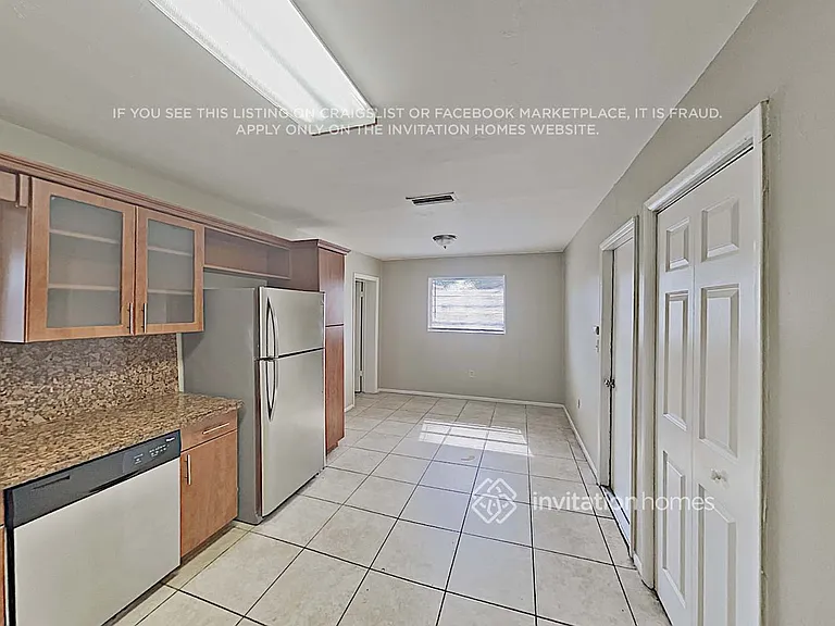 7936 Miramar Pkwy — Photo 8
