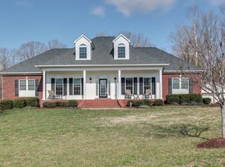 3700 Stonecreek Dr, Spring Hill, TN 37174