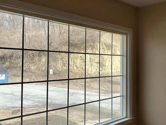 2nd image of 125 Park Ave #7