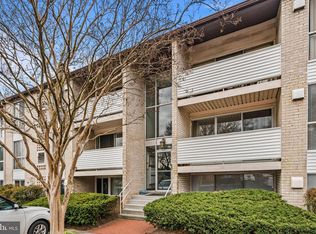 5606 Bloomfield Dr APT 104, Alexandria, VA 22312