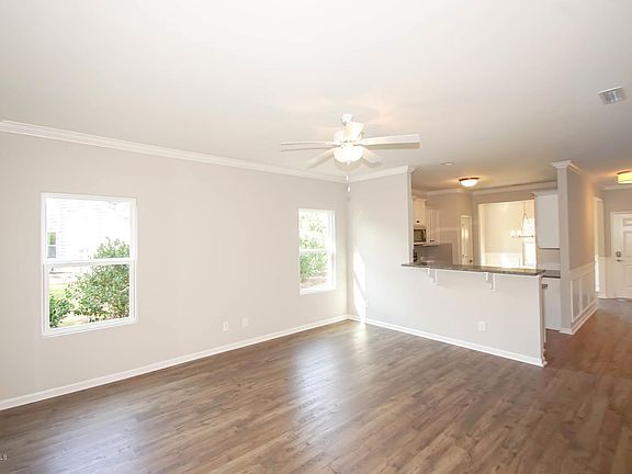 5th image of 4760 Yellowood Dr