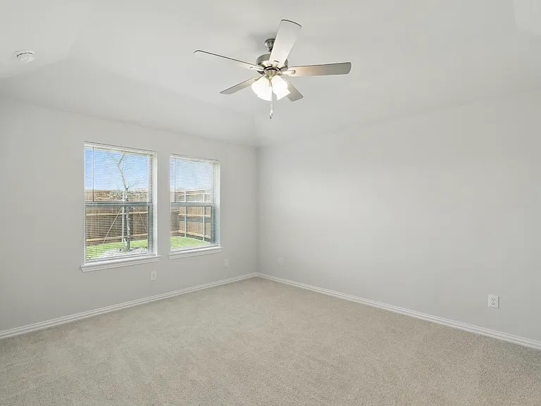 3928 Malachite Dr — Photo 6