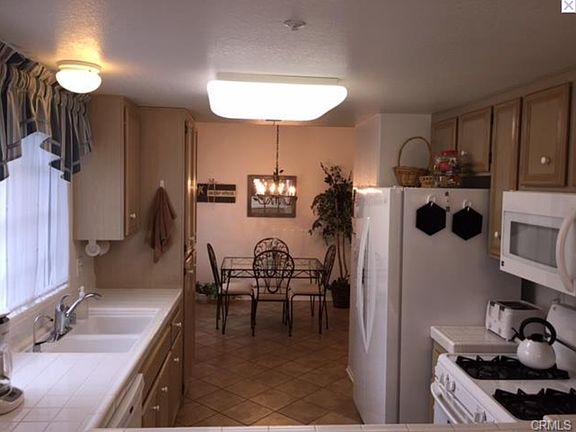 4th image of 16436 Avenida Venusto Unit B