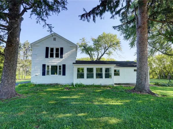 5544 Holtz Rd, Farmington, NY 14425