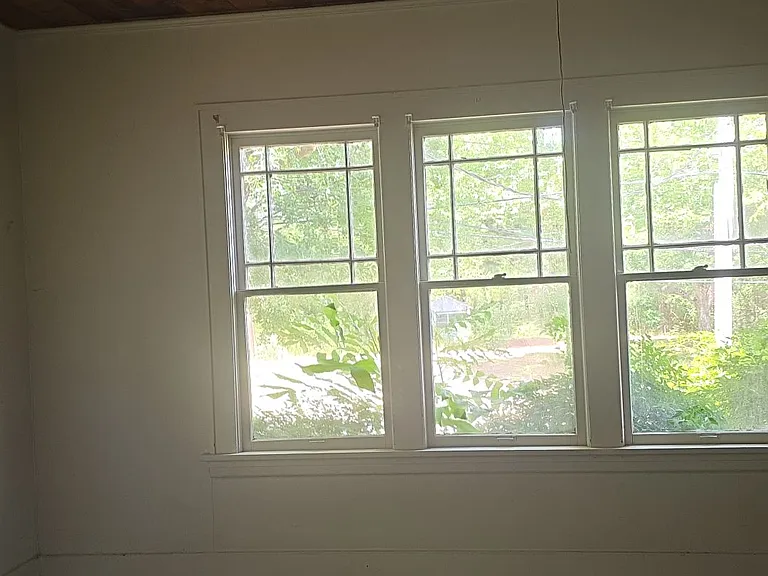 216 E Georgia Ave — Photo 4