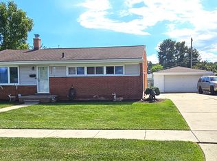 22434 Thomson St, Clinton Township, MI 48035