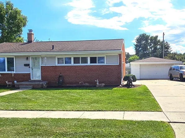 22434 Thomson St, Clinton Township, MI 48035