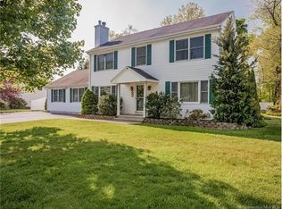 5 Reiman Dr, Cromwell, CT 06416