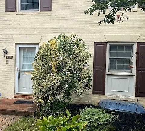 2nd image of 3858 University Dr