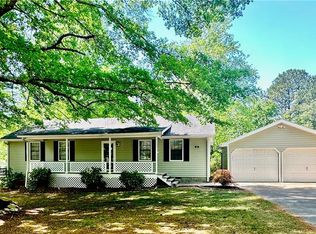 1836 Rainbow Ln, Powder Springs, GA 30127