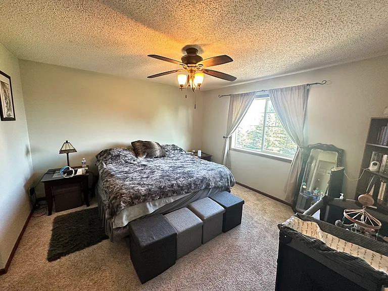 19360 Claremont Dr — Photo 31