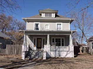 206 E 11th Ave, Hutchinson, KS 67501