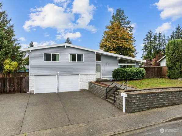 17025 130th Ave SE, Renton, WA 98058