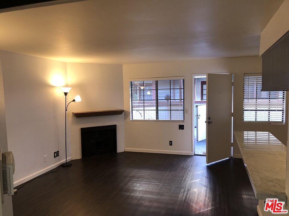 1st image of 15946 Vanowen St Unit 109