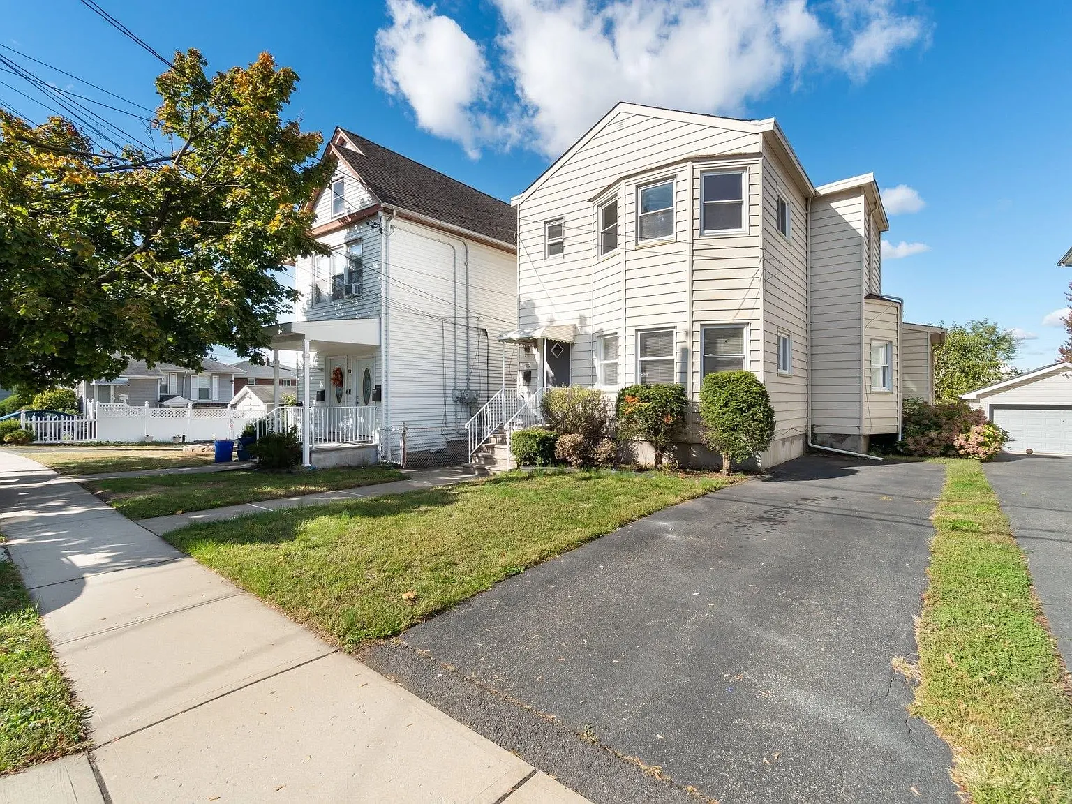 2 bed, 1.0 bath, $2,300 — Photo 2