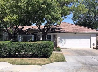 1782 N Frankwood Ave, Reedley, CA 93654