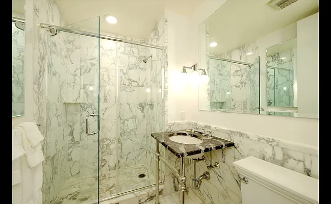 Sold by Douglas Elliman | media 24