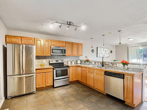 5th image of 5151 Crown Boulevard