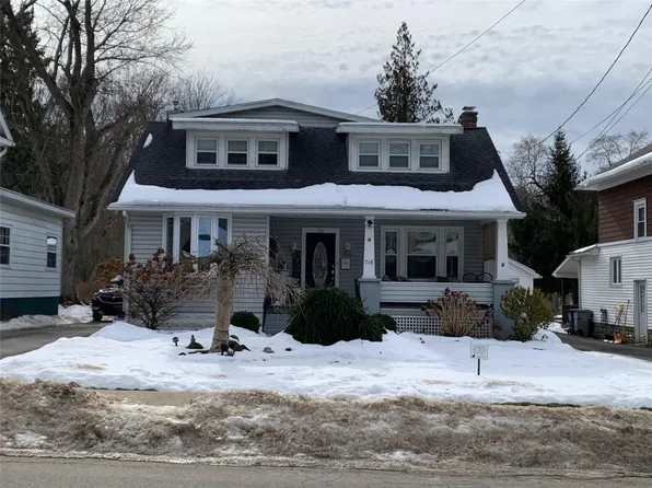 716 Pine St, Meadville, PA 16335