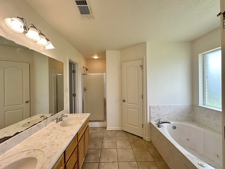 3709 Salt Fork Dr — Photo 17
