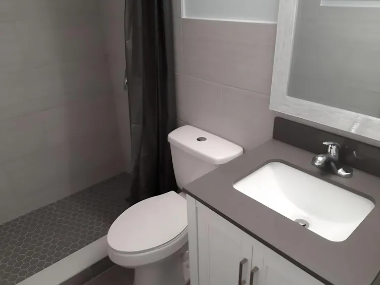 2100 NE 51st Ct #102 — Photo 5