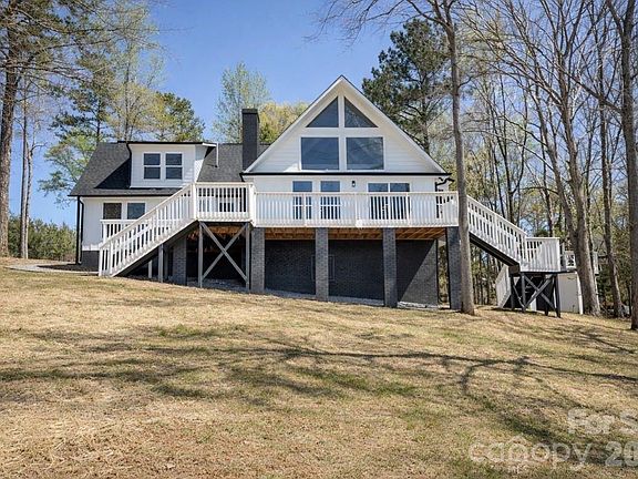3rd image of 2308 Singleton Creek Rd