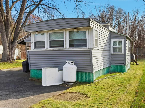 22 Longmeadow Drive, Concord, NH 03301