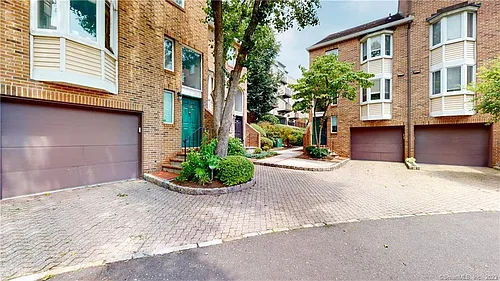 130 Forest St #130 Photo 1