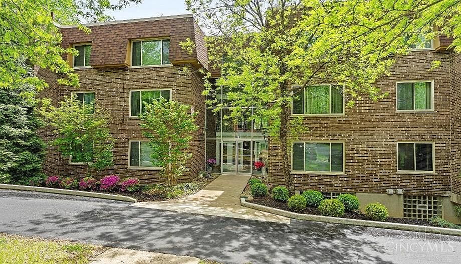 1st image of 3563 Amberacres Dr APT 1