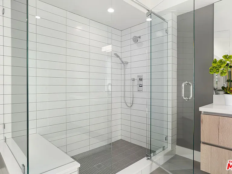 8210 Fountain Ave #302 — Photo 13
