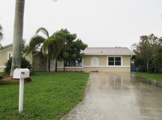 190 Sandpiper Ave, Royal Palm Beach, FL 33411