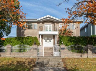 6111 Kitchener St, Burnaby, BC V5B 2J5