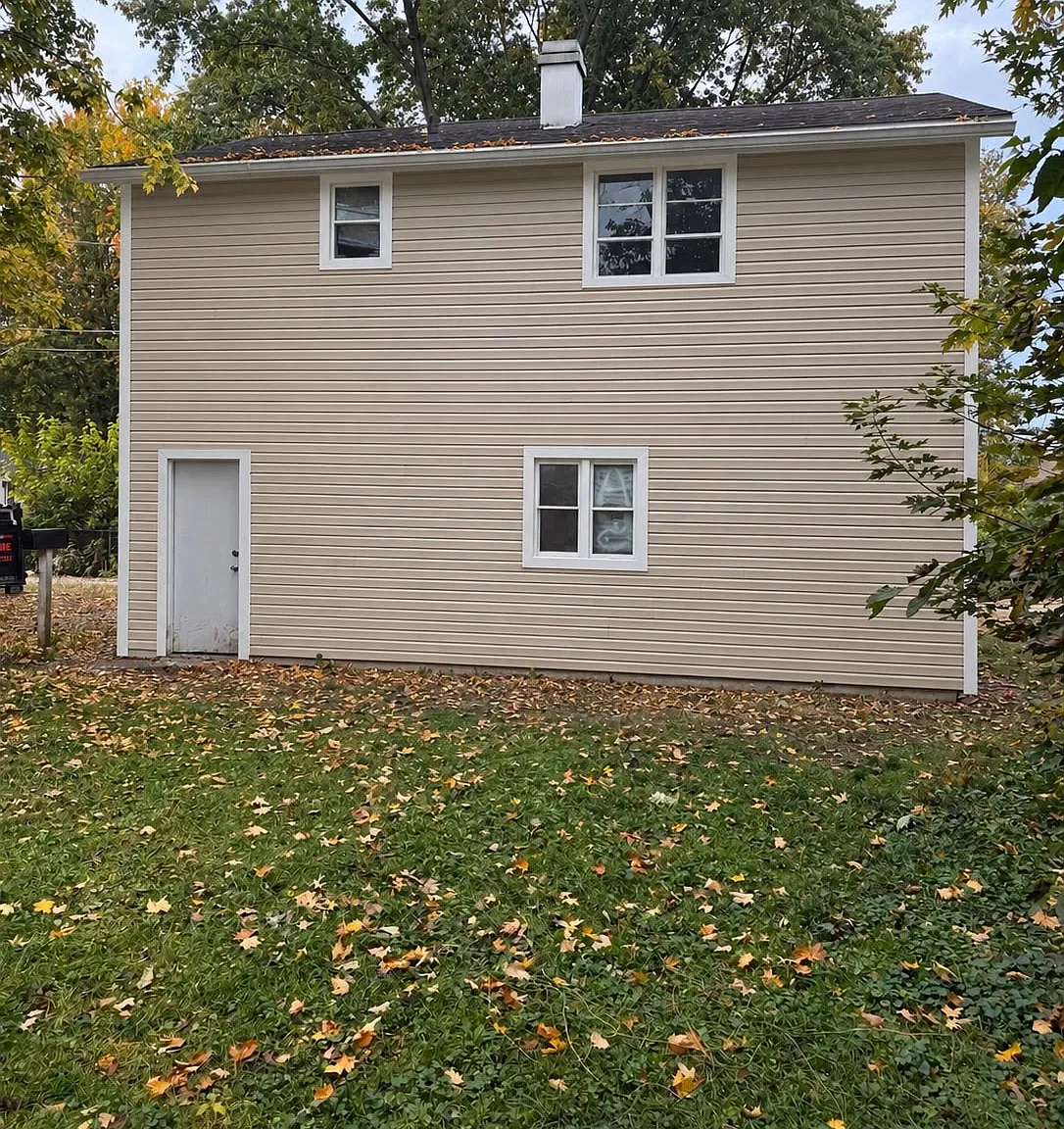 4 bed, 2288 sqft, $2,000 — Photo 3