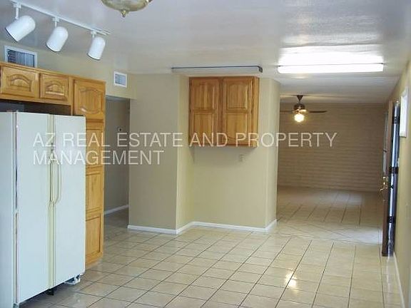 5th image of 1973 E Fremont Dr