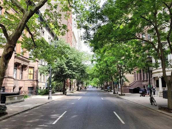 11 W 69th St APT 2B, New York, NY 10023