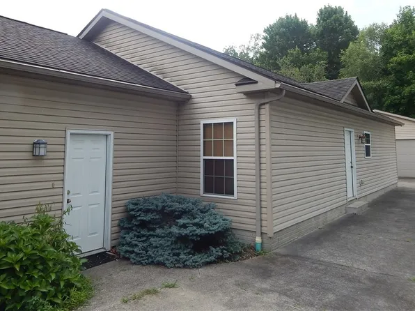 2352 Eastlawn Ave, Akron, OH 44305