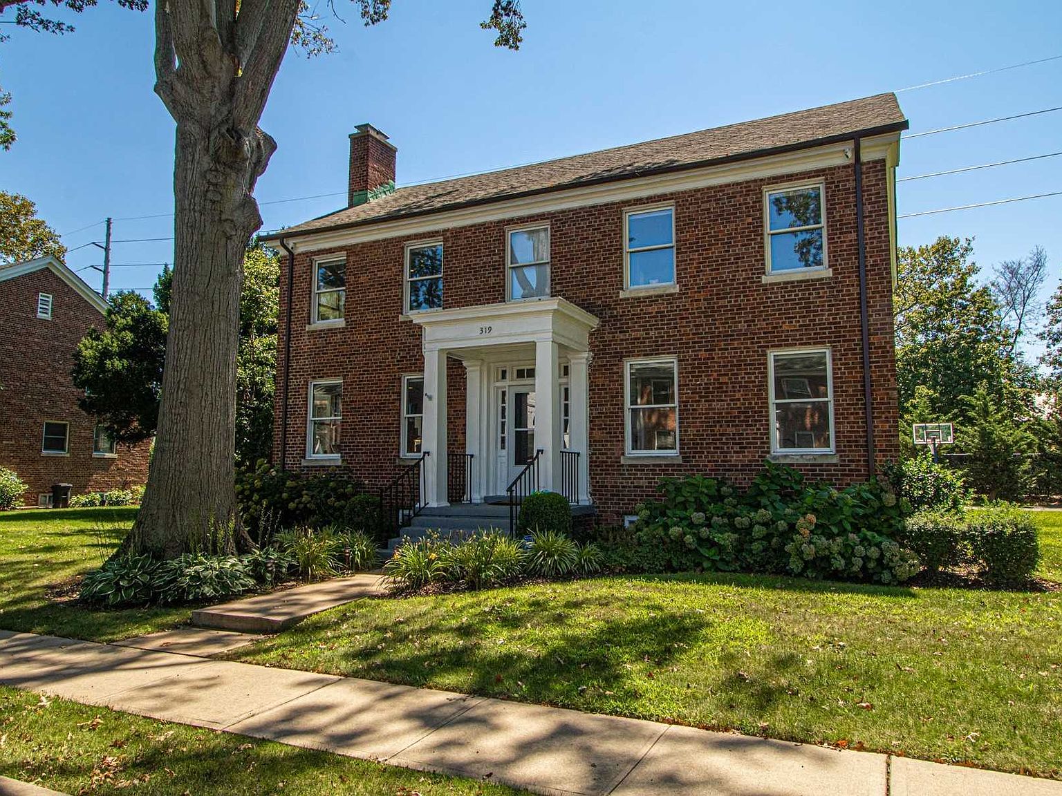 319 Ellington Ave E, Garden City, NY 11530 Zillow