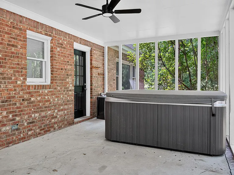 2027 Riding Ridge Rd — Photo 45