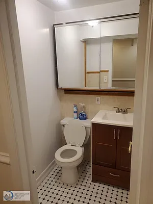 Rented by Metropolitan Property Group | media 28