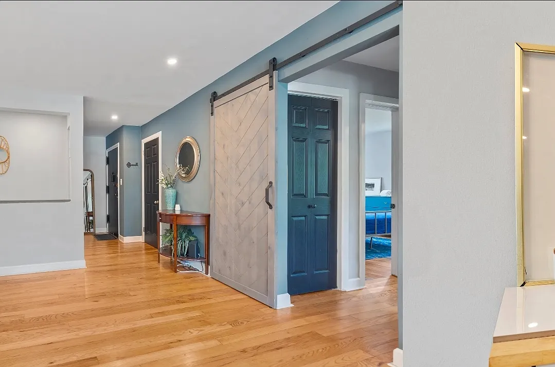 2 bed, 850 sqft, $2,070 — Photo 4