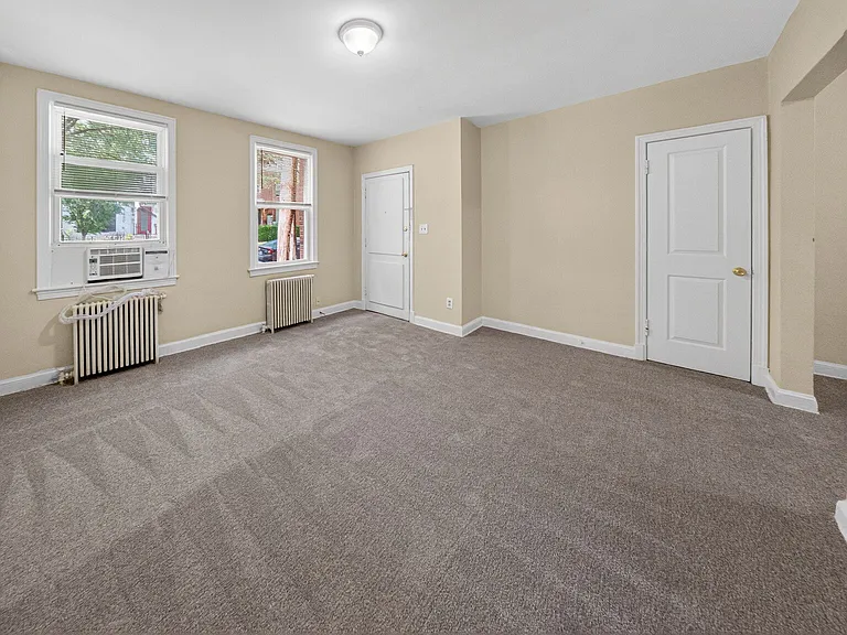 1421 Staples St NE #2 — Photo 2
