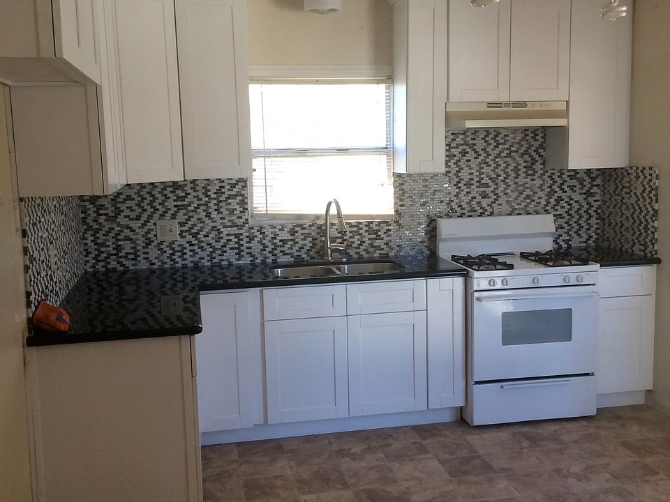 1st image of 820 W Milling St