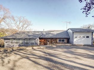 919 Point Seven Rd, Kimberling City, MO 65686