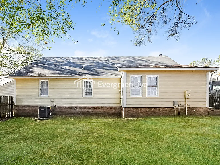 418 Cranewater Ct — Photo 10