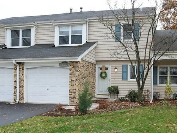 25W031 Keswick Ln, Naperville, IL 60540