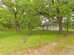 1736 Moore Rd, Cleburne, TX 76031