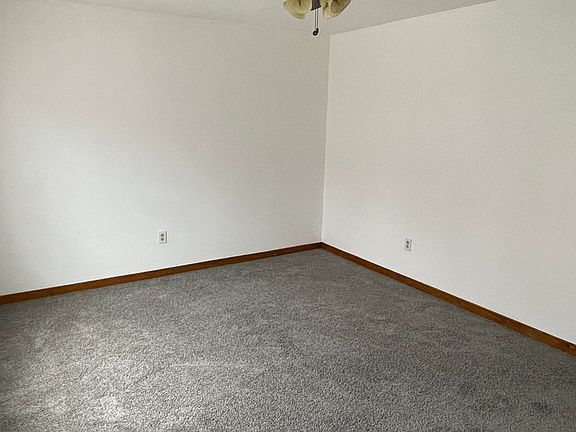 3rd image of 19 S Beech Ave