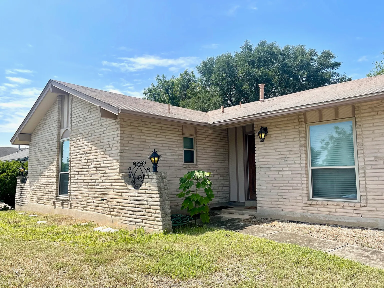 3 bed, 1148 sqft, $1,700 — Photo 3