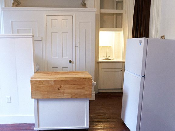 4th image of 55 Saint Marks Ave #2