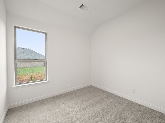 5th image of 117 Trinity St